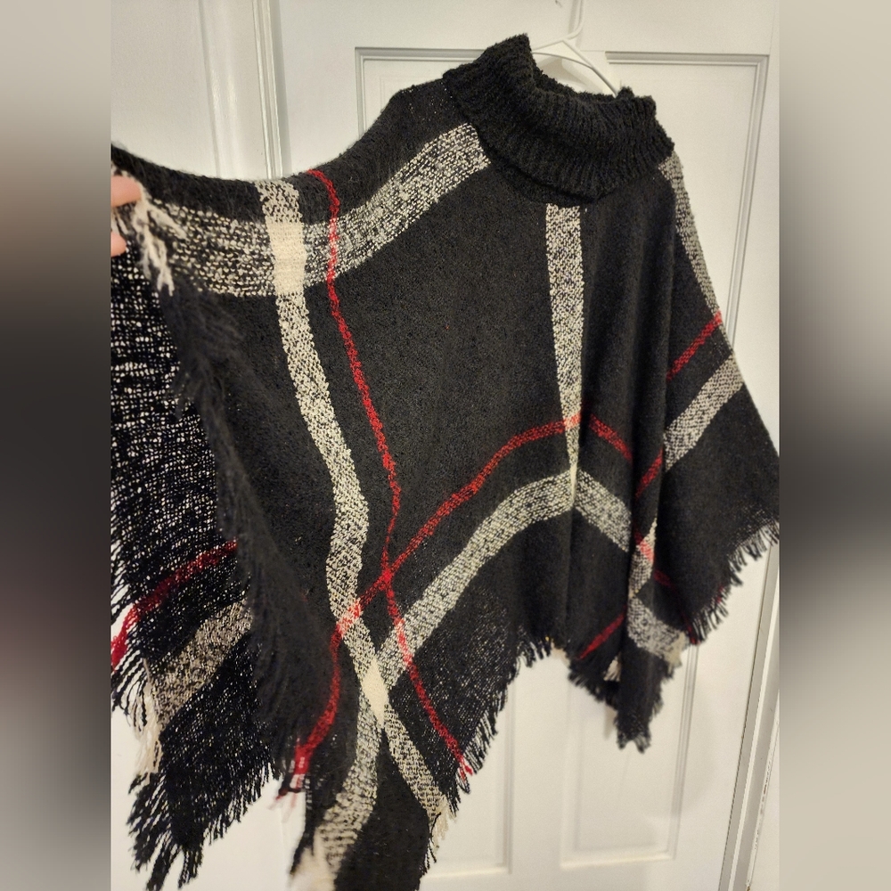 High neck free style cape, in wool fabric - Picture 4 of 5